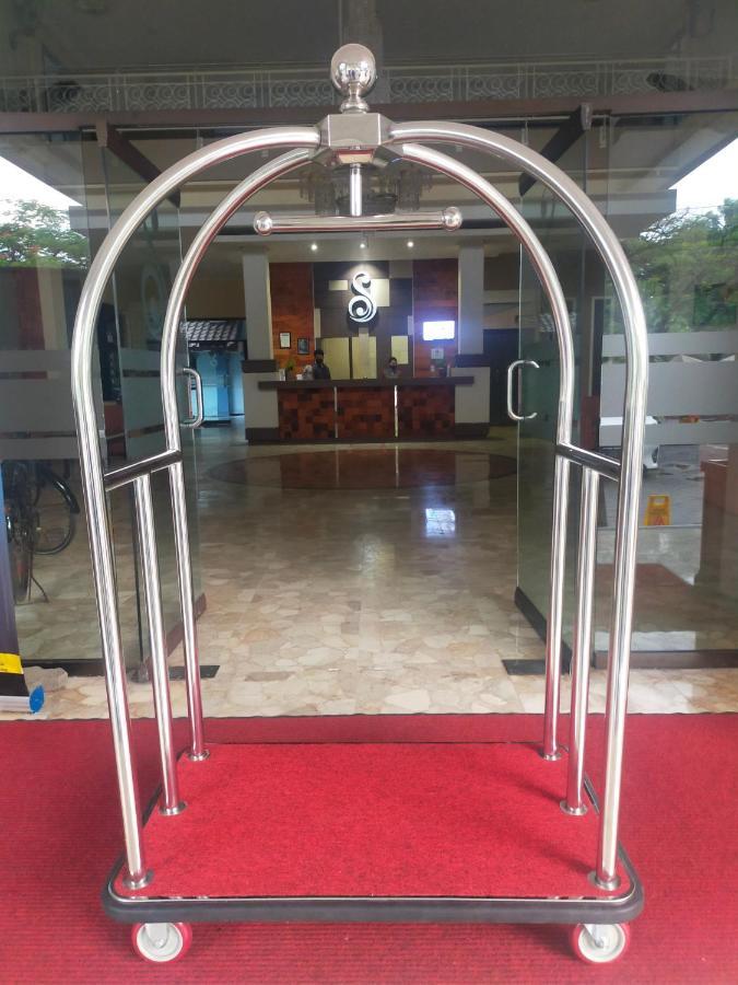 Hotel Sofia Juanda Surabaya Sidoarjo Exterior foto